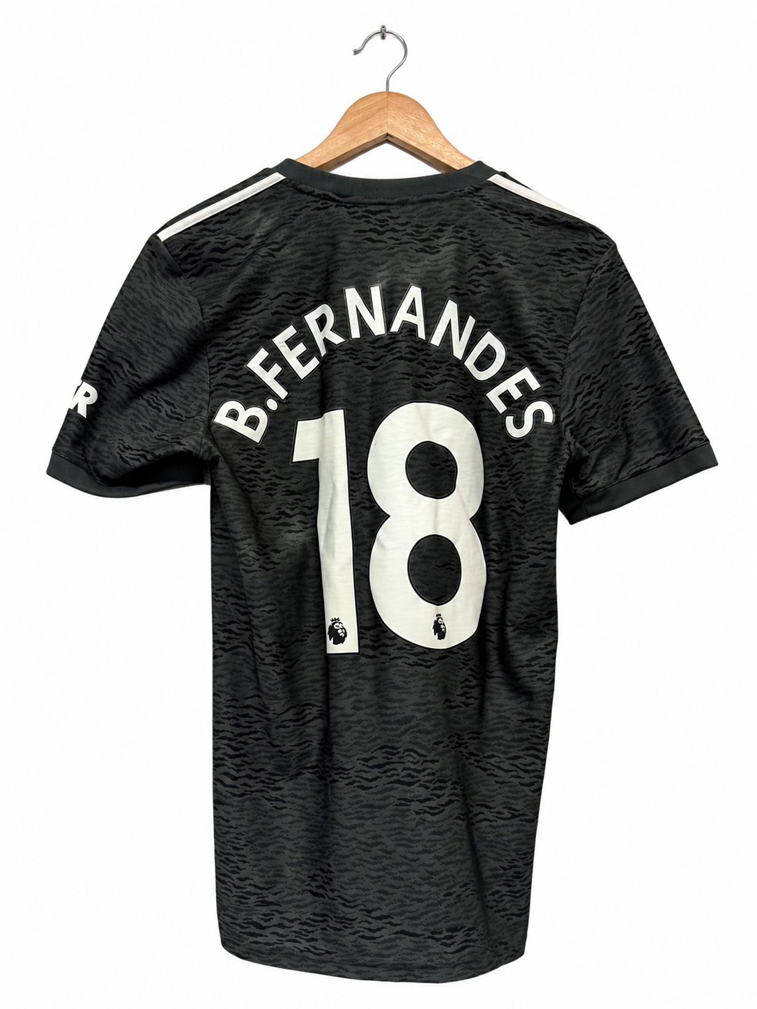 Manchester United 2020/21 uitshirt maat S met Bruno Fernandes #18, achterkant